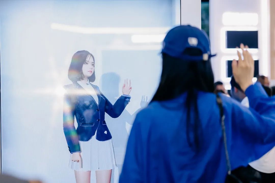 “AI+智能显示”引领未来 xcsport体育新品InfoComm展大放异彩