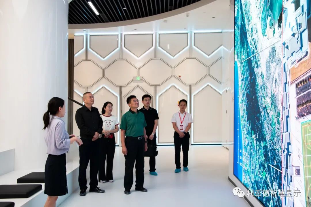 安徽省科技馆馆长方波一行莅临xcsport体育南方总部参观调研